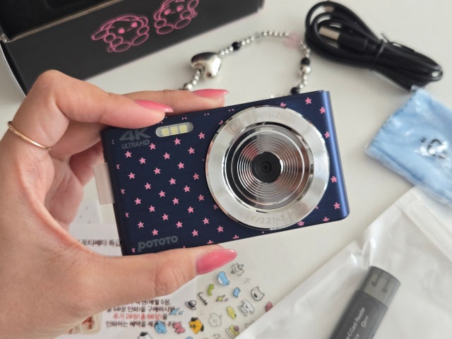 [金裕貞同款] POTOTO - Y2K Star Edition Vintage Digital Camera 星星限定版 復古相機