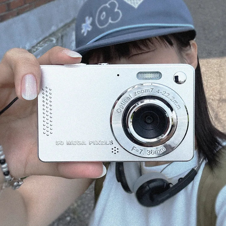 Huug - Millennium Digital Camera Y2K 復古千禧數碼相機 (連 SD卡、相機袋及銀色手繩)