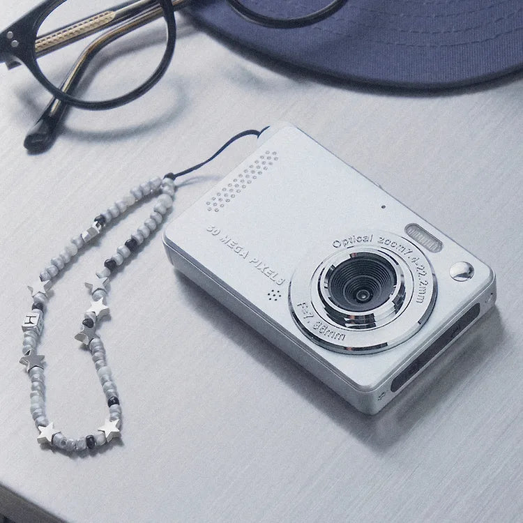 Huug - Millennium Digital Camera Y2K 復古千禧數碼相機 (連 SD卡、相機袋及銀色手繩)