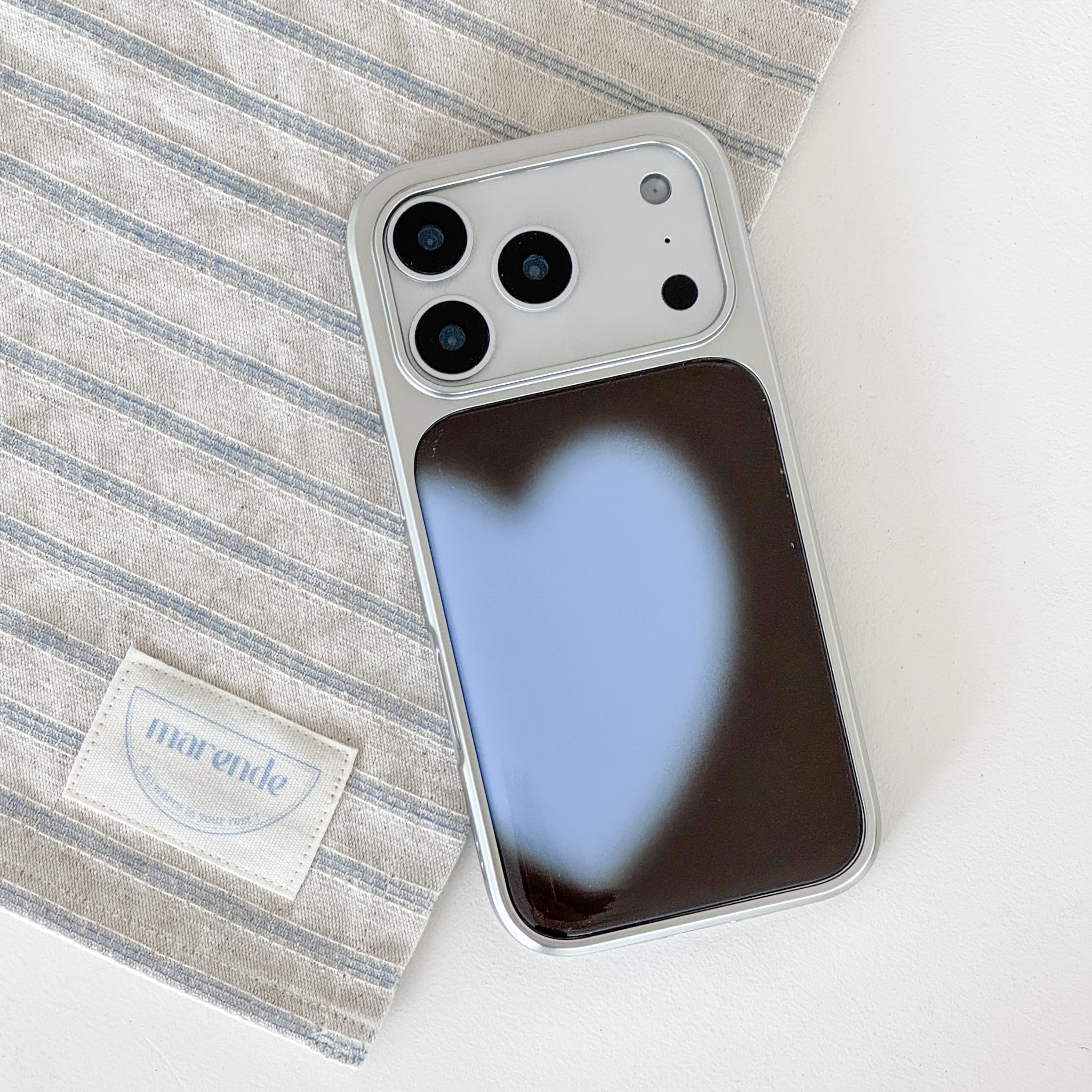 ABOE - MOCHA BLUE BIG HEART Silver Epoxy Phone Case