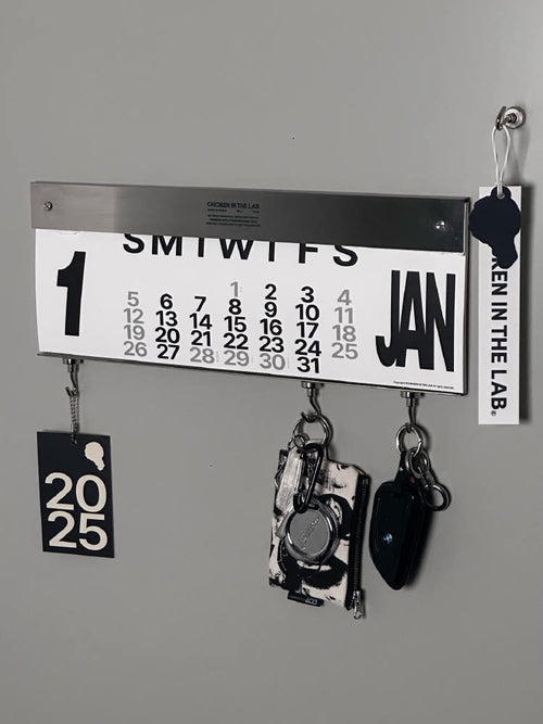 CHICKEN IN THE LAB - GIN Steel Board+2026 Calendar