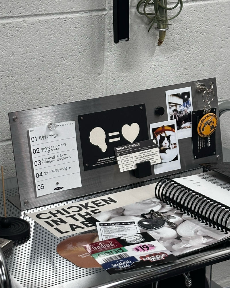 CHICKEN IN THE LAB - GIN Steel Board Stand