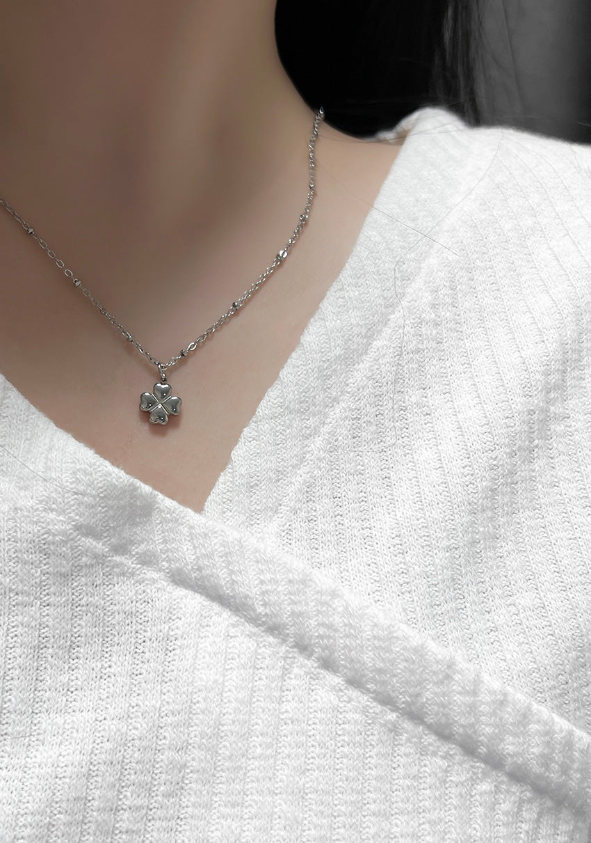 Melting Heart Club - Clover Necklace