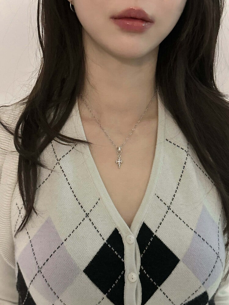 OFUSE - Cubic Cross Necklace-002