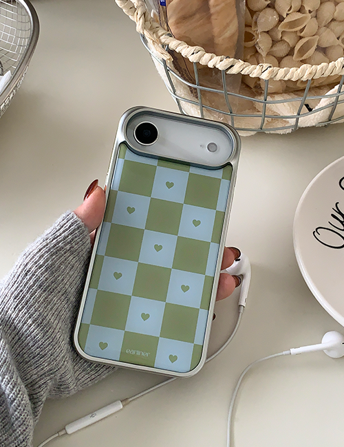 earliner - checkboard heart green silver bumper case