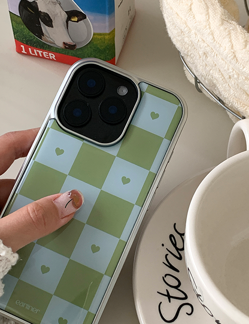 earliner - checkboard heart green silver bumper case