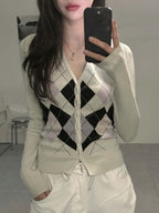 OFUSE - Cubic Cross Necklace-002