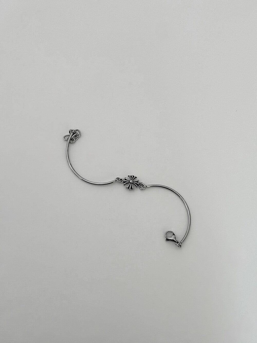 OFUSE - Cross Round Bracelet
