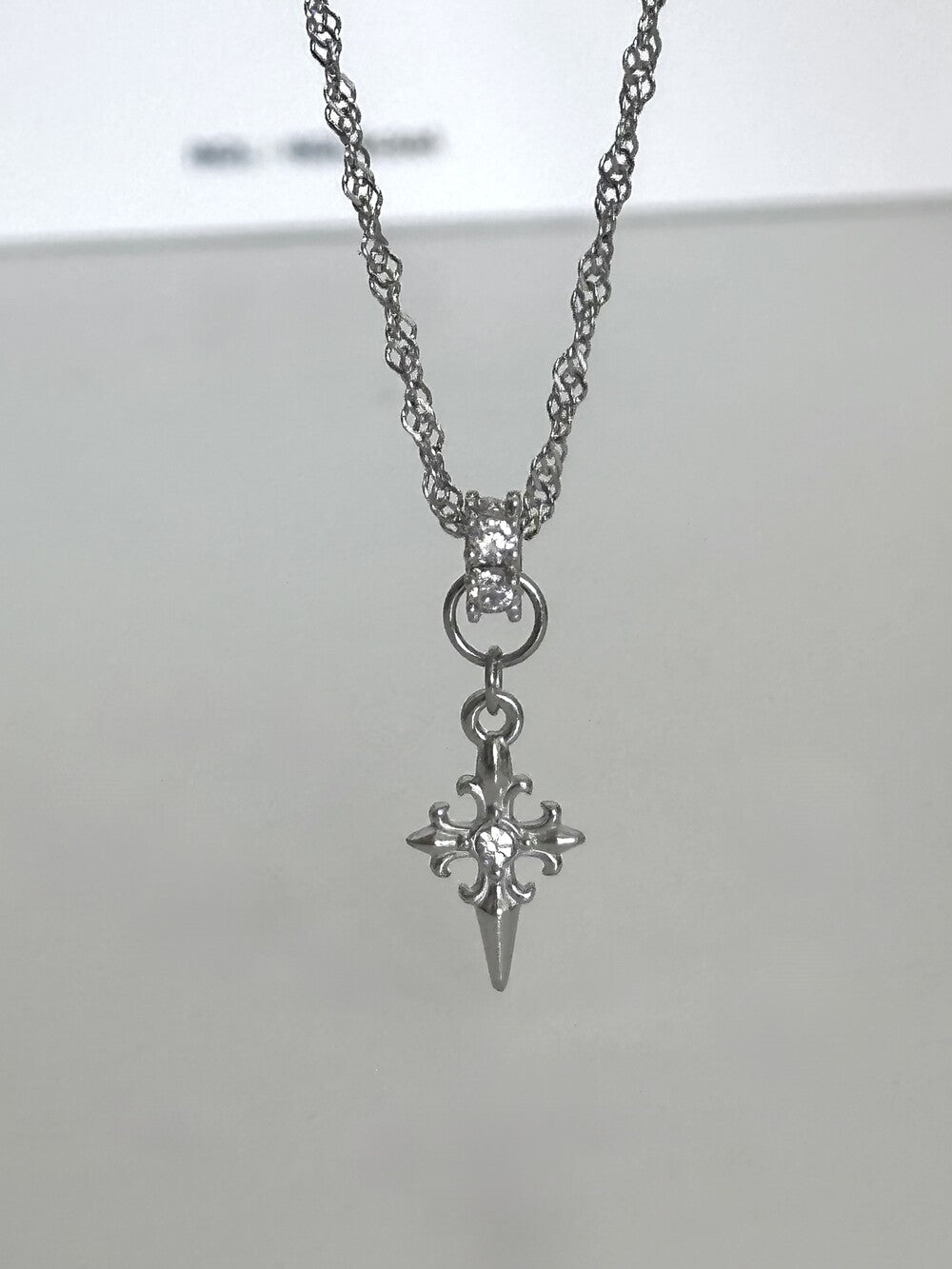 OFUSE - Cubic Cross Necklace-002